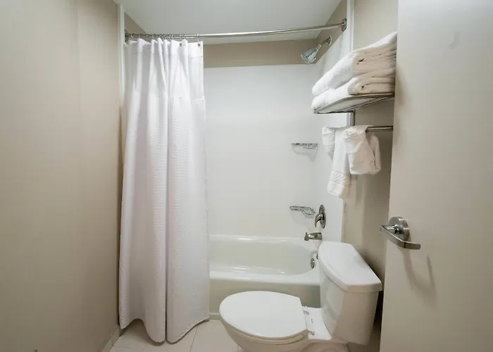 Hotel Springhill By Marriott Hanes Mall 3*