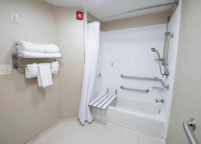 Springhill By Marriott Hanes Mall 3*
