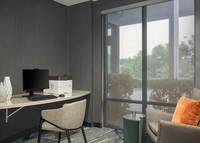 Springhill By Marriott Hanes Mall Hotel